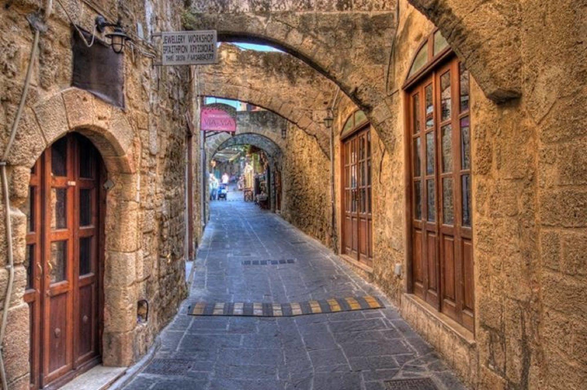 Old Town Roloi House Villa Rhodes City Buitenkant foto